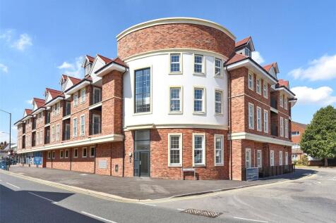 Saxons Court, Peach Street... 2 bed apartment for sale