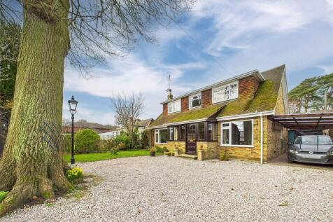 Simons Lane, Wokingham, Berkshire, RG41 3 bed detached house for sale