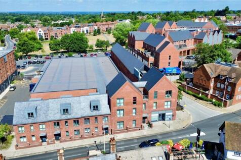 Elms Walk, Wokingham, Berkshire, RG40 1 bed apartment for sale