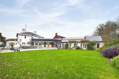 Priory Lane, Bracknell, Berkshire, RG42 5 bed detached house for sale