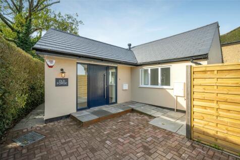 Heronsgate Road, Chorleywood... 2 bed bungalow for sale