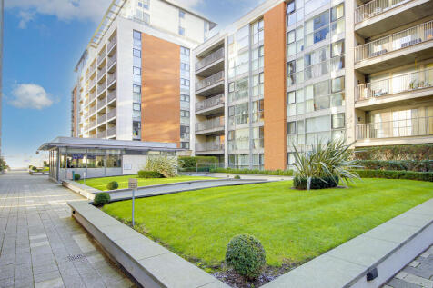 Baltic Apartments, Royal Docks E16 1 bed flat for sale