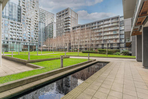 3 bedroom flat for sale