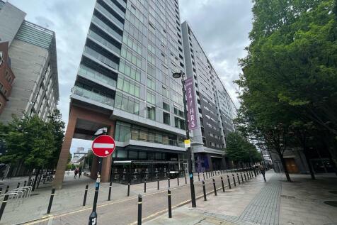 Great Northern Tower, Watson Street... 1 bed apartment for sale