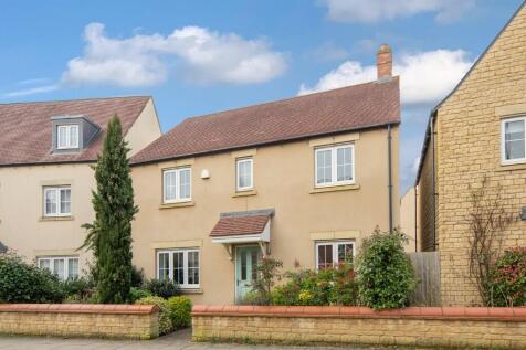 Whitelands Way, Bicester 4 bed house for sale