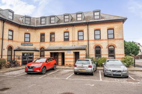 Camberley,  Surrey,  GU15 2 bed flat for sale