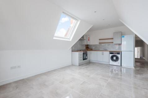 Camberley,  Surrey,  GU15 3 bed flat for sale