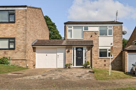 Frimley,  Surrey,  GU16 4 bed detached house for sale