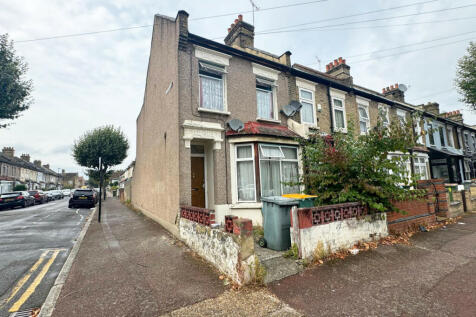 Wolsey Avenue,  London, E6 1 bed flat for sale