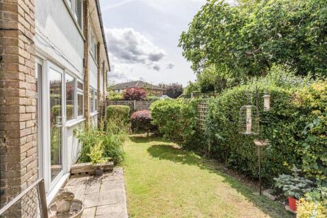 Old Orchard, West Byfleet KT14 2 bed maisonette for sale