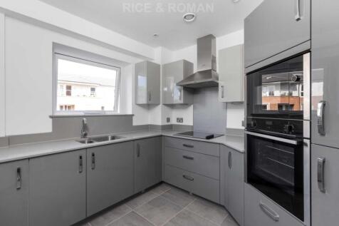 Station Parade, Virginia Water GU25 1 bed retirement property for sale