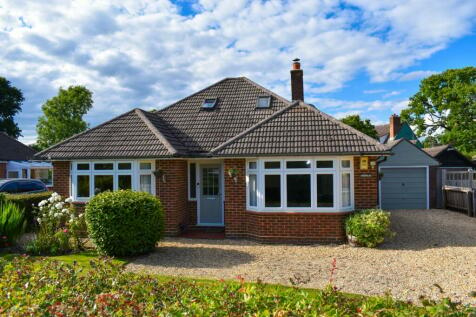 4 bedroom detached bungalow for sale