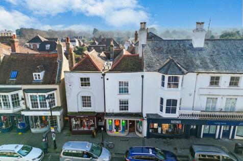 High Street, Lymington, SO41 2 bed apartment for sale