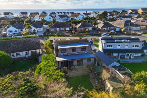 Island View Close, Milford on Sea... 4 bed detached house for sale