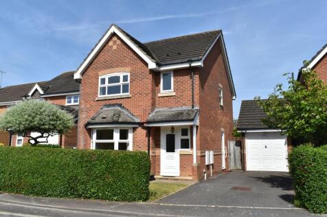 Vitre Gardens, Lymington, SO41 3 bed detached house for sale