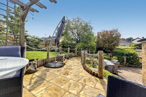 High Street, Blunsdon, Swindon, SN26 3 bed detached bungalow for sale