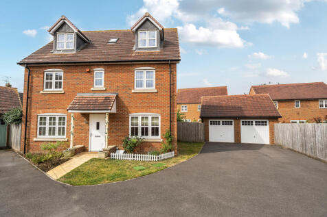 5 bedroom detached house for sale