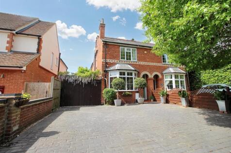 4 bedroom semi-detached house for sale