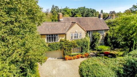 6 bedroom detached house for sale