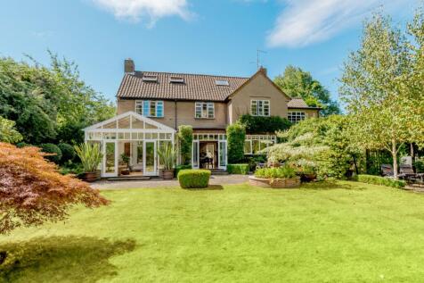 5 bedroom detached house for sale