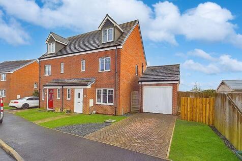 4 bedroom semi-detached house for sale