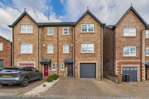 4 bedroom town house for sale