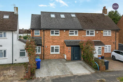Binyon Crescent, Stanmore HA7 4 bed semi