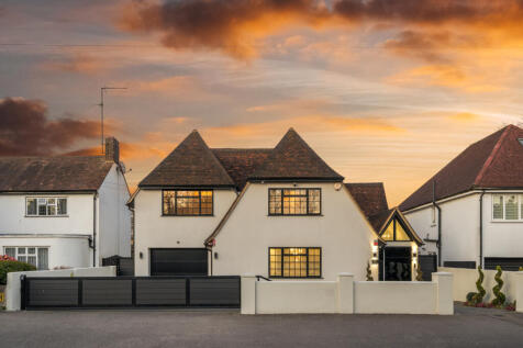 Cassiobury Drive, Watford WD17 5 bed detached house for sale