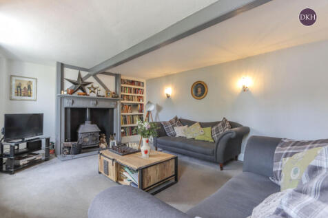 High Road, Hertfordshire WD25 4 bed detached house for sale