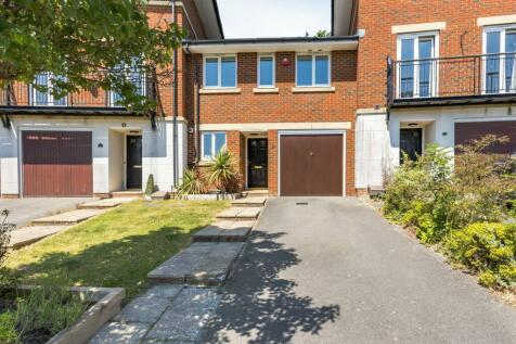 3 bedroom mews property for sale