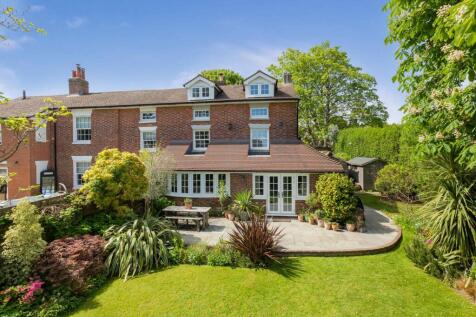 4 bedroom semi-detached house for sale