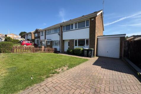 Leyhill Drive, Luton, Bedfordshire, LU1 4 bed semi
