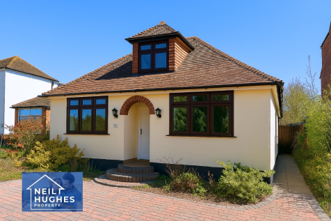 Mount Drive, Park Street, St. Albans... 5 bed detached house for sale