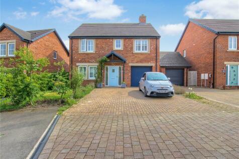 4 bedroom detached house for sale