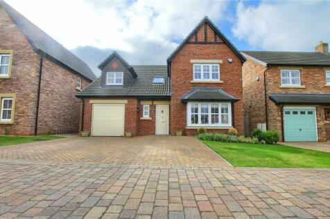 4 bedroom detached house for sale