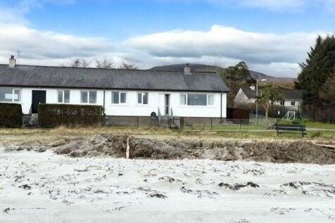 3 bedroom semi-detached bungalow for sale