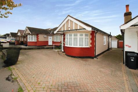 3 bedroom semi-detached bungalow for sale
