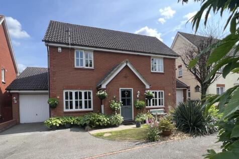 4 bedroom detached house for sale