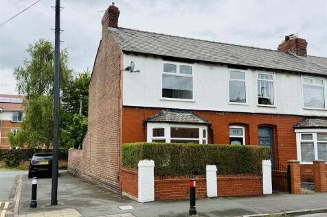 3 bedroom end of terrace house for sale