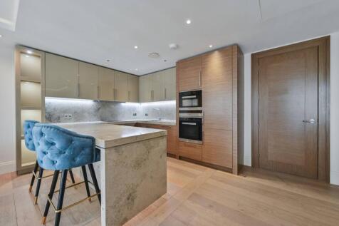 Arundel Street, The Strand, London, WC2R 2 bed flat for sale