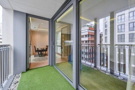 Arundel Street, The Strand, London, WC2R 2 bed flat for sale
