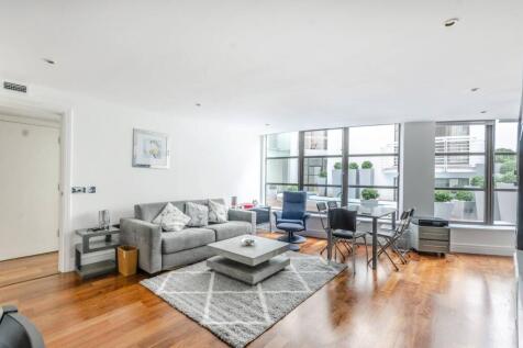 Harlequin Court, Covent Garden... 1 bed flat for sale