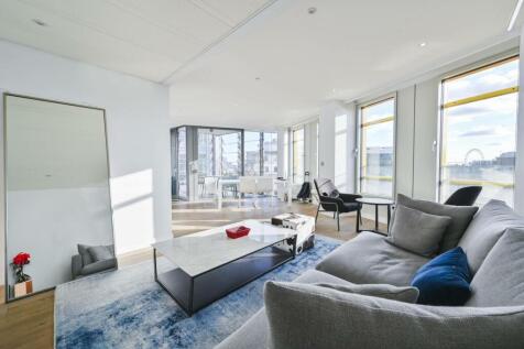 Central St Giles Piazza, Holborn... 2 bed flat for sale