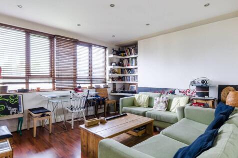 3 bedroom flat for sale