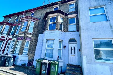 5 bedroom terraced house for sale