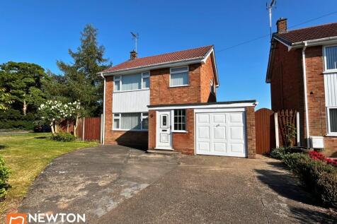 Hardwick Drive, Ollerton, NG22 3 bed detached house for sale
