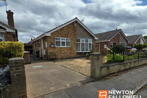 Allington Drive, Mansfield, NG19 2 bed detached bungalow for sale