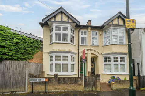 2 bedroom semi-detached house for sale