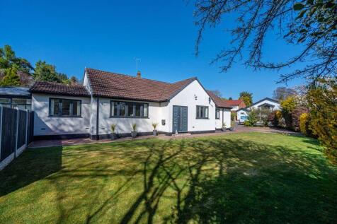 3 bedroom detached bungalow for sale
