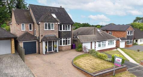 5 bedroom detached house for sale
